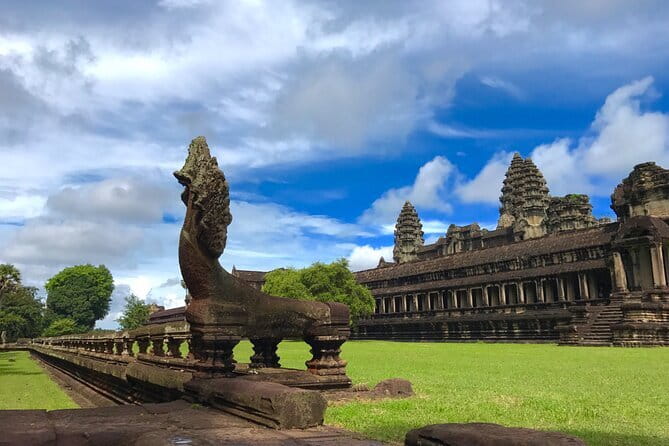 1-Day Angkor Wat Cycling Tour: Scenic Bike Adventure in Siem Reap - Bikes, heat control, and what “mostly flat” really means