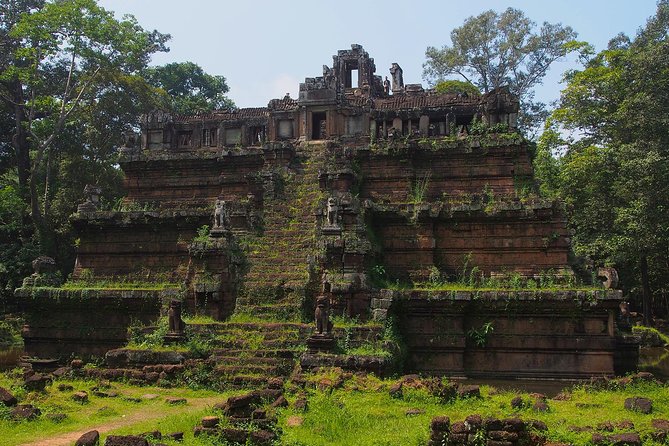 1-Day Angkor Wat Sunrise & All Interesting Temples Private Tour - Baphuon, Phimeanakas, and the terraces where the carvings get personal