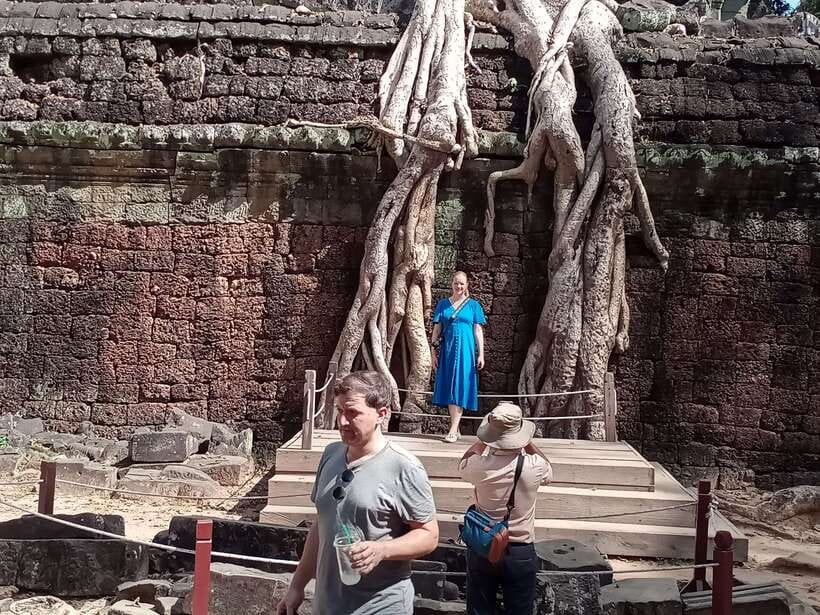 1-Day private Angkor Temple Tour from Siem Reap - Angkor Wat: the bas-reliefs, the central chambers, and the big wow factor