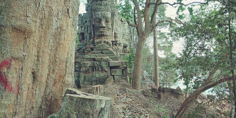 1-Day private Angkor Temple Tour from Siem Reap - Bayon Temple: those smiling faces and the two-layer stories