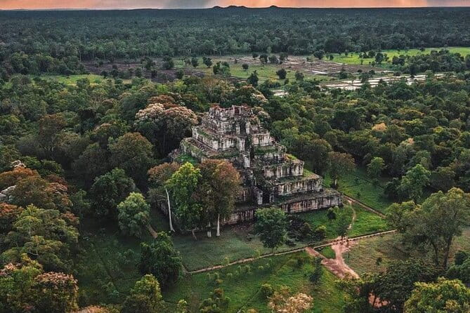 1 day special Tour: Angkor Wat,Bayon,Ta Prohm, Bantey srei and Beng Mealea - Banteay Srei, the Pink Lady: carvings that reward slower looking
