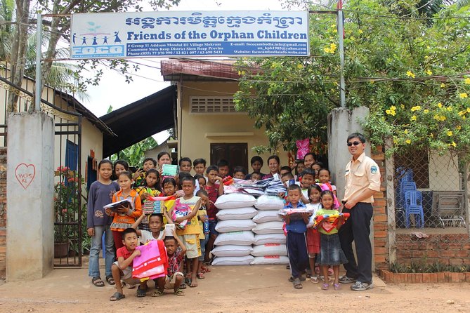 2-D Angkor temple tour with one sunrise in A/C vehicle and guide. - Neak Poan and Preah Khan: variety without losing the thread