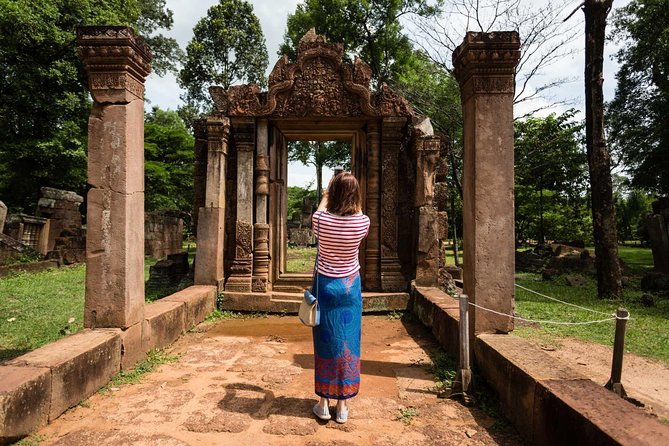 2-Day : Angkor Sunrise, Kompong Phluk Sunset & Banteay Srei Tour - Srah Srang and breakfast: a calm break in the circuit