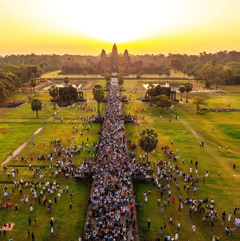 2-Day: Angkor Temple Treasures and Unique Floating Lifestyle - Your Guide and Driver Matter More Than You Think