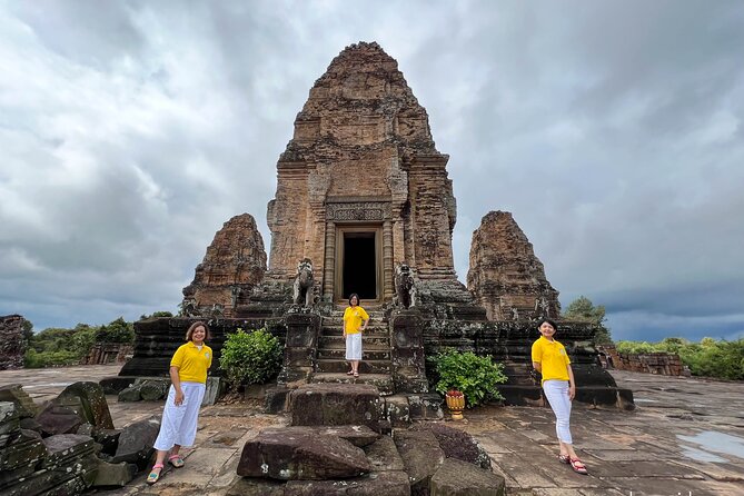 2-Day Angkor Wat and Banteay Srei with Countryside Exploration - Comfort and guide style that can make or break the day