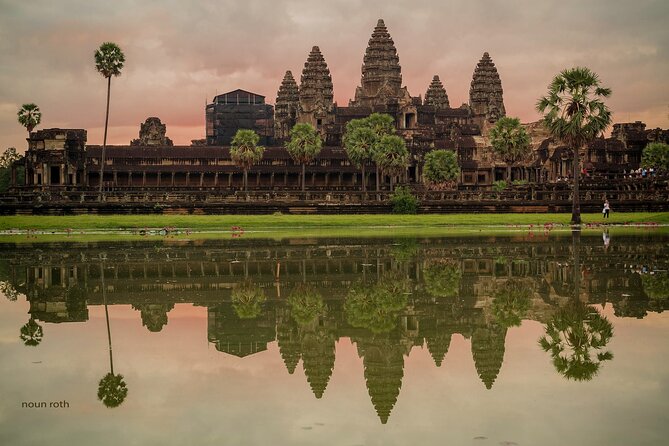 2-Day Angkor Wat, Banteay Srei & Floating Village Kampong Pluk - Phnom Bakheng sunset: do it if you like the challenge
