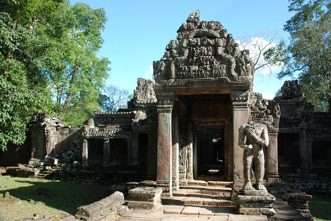 2-Day Angkor Wat & Tonle Sap Tour - Phnom Bakheng sunset: an early start and a summit with limits