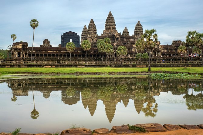 2-Day Angkor Wat Tour - Angkor Thom: South Gate, Bayon faces, and the climb that changes the view