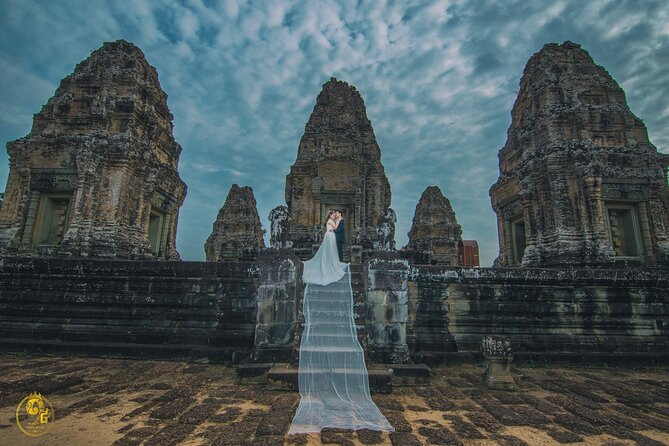 2-Day Angkor Wat With Small, Big Circuit and Banteay Srei Tour - Angkor Thom core: Victory Gate to Bayon, one stop that turns into a whole lesson