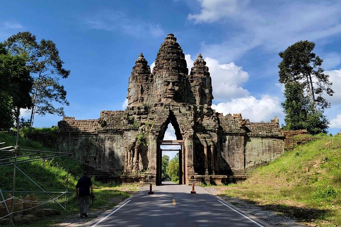 2-Day Phnom Penh to Siem Reap and Angkor Wat Temples - Should you book this 2-day Angkor Wat temples tour?