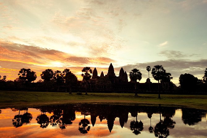 2 Day private tour: Small tour, Big tour, sunrise and sunset,floating village. - Angkor Wat sunrise at 4:45 am, plus sunset timing later