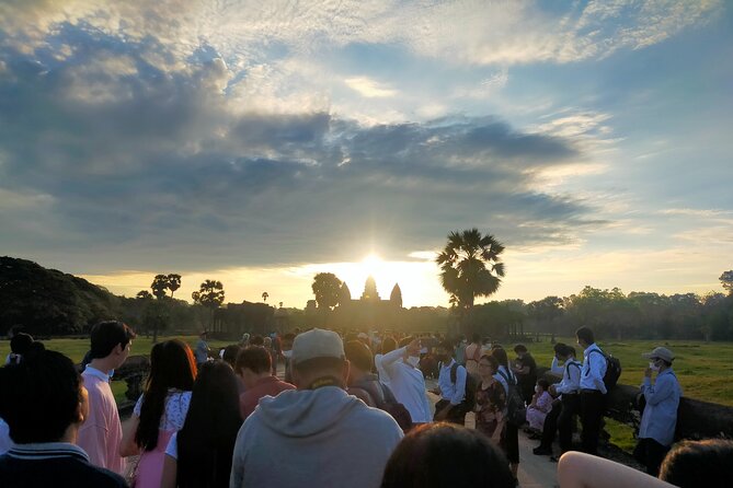 2-Day tour with sunrise - Logistics that matter: pickup timing, private group size, and ticket handling
