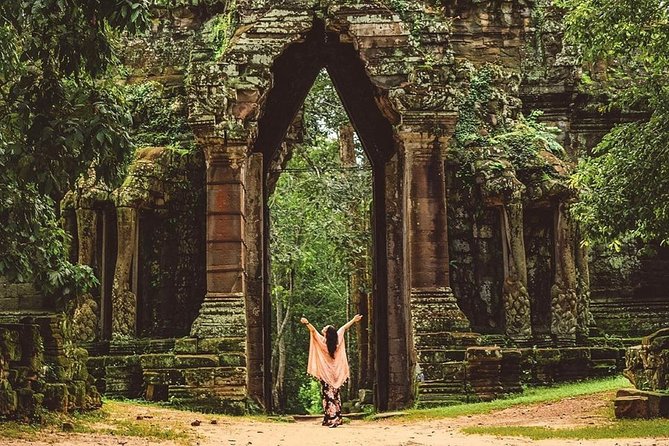 2-Days Tour (The Best Historical of Khmer Empire) - Day 2: Angkor Wat and Ta Prohm in the Morning, Roluos Temples in the Afternoon
