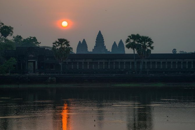 3-Day Angkor Wat & All Interesting Major Temples & Kulen Mount Waterfall - Phnom Kulen Waterfall Swim: When “Sightseeing” Turns Wet