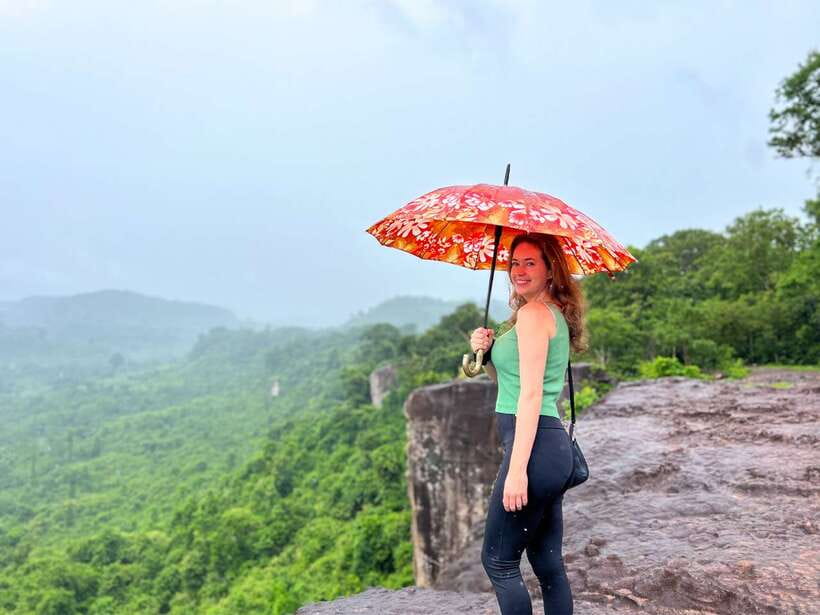 3-Day Angkor Wat Tour with Kulen Mountain & Floating Village - Guide Style and Comfort: Why Small-Group Touring Feels Better