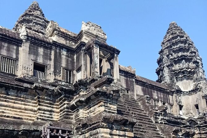 3-Day 'Temples & Tonle Sap' Tour - Day 2 sunrise at Angkor Wat plus a clustered temple run