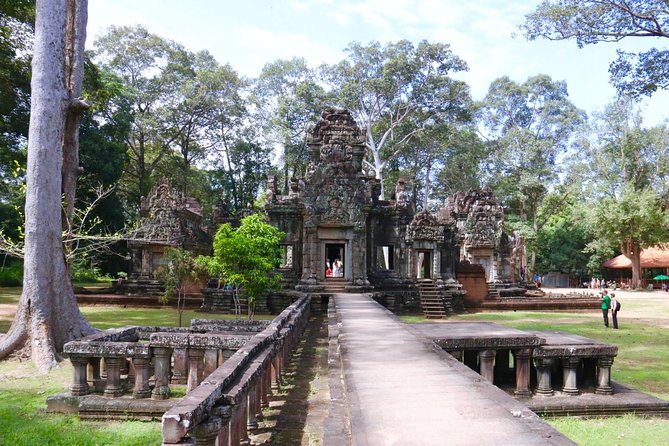 3-Day Tour of Siem Reap, Angkor Temples & Phnom Kulen Waterfall - Food, comfort, and the role of air-conditioned transport