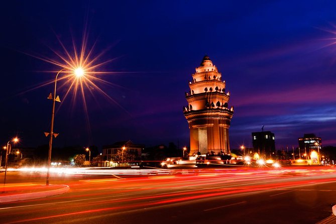 4-Day Tour from Siem Reap to Phnom Penh - Hotels, guides, and getting around in an air-conditioned minivan