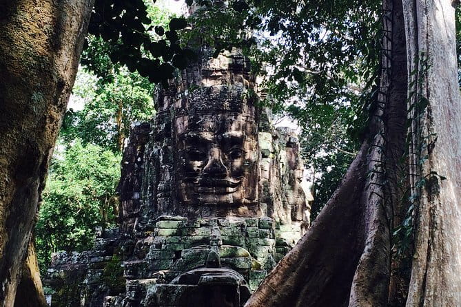 A Day Angkor Park Tours - Private English Speaking Tour Guide - Angkor Wat stop: the calm focus for your first big temple