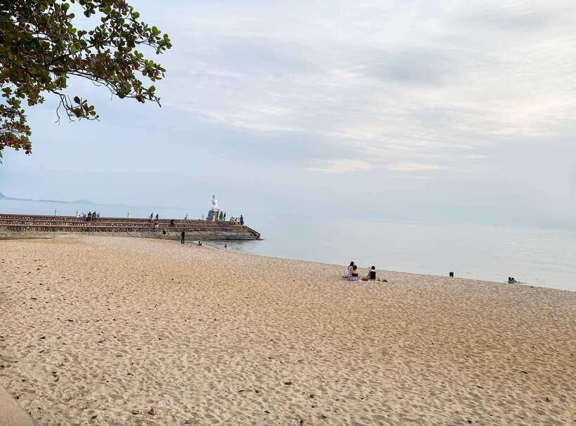 A Day Trip to Kep Beach and Kampot from Phnom Penh - Kep Market and seafood lunch: a good plan if you love crab and local flavors
