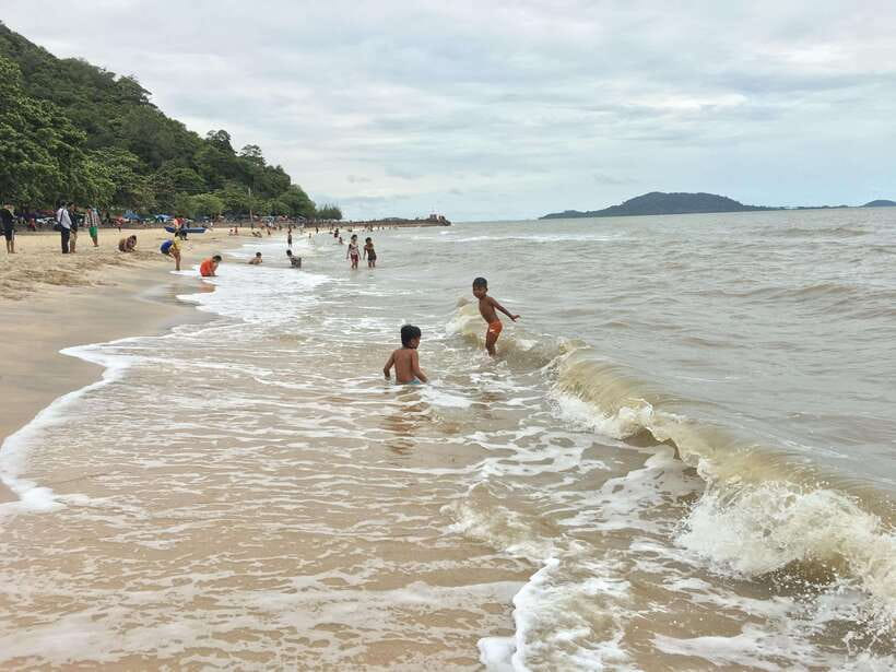 A Day Trip to Kep Beach and Kampot from Phnom Penh - Kampot’s colonial streets: walking time that actually feels like a visit