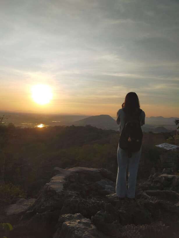 A Day TukTuk Bambootrain, Banan, Killing & Bat Caves, Sunset - Lunch by the lake, fruit salad, and staying energized for the hill