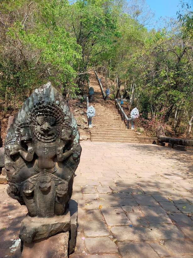 A Day TukTuk Bambootrain, Banan, Killing & Bat Caves, Sunset - Wat Banan and the five-tower temple climb with 358 steps