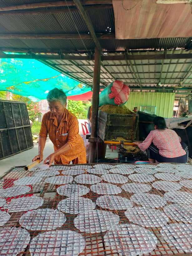 A Day TukTuk Handicrafts Bambootrain Killing&BatCaves,Sunset - Key highlights to look for