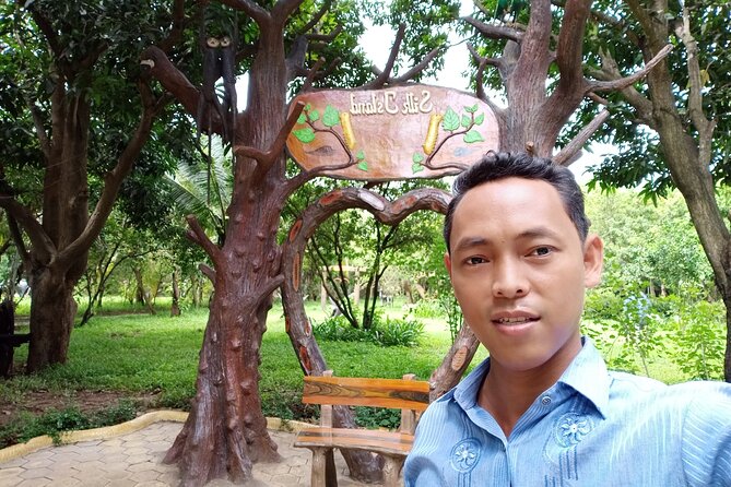 A Full Day Tour for Royal Palace, S21, Killing Fields & More - Tuol Sleng (S21) Prison: What the Audio Choice Actually Changes