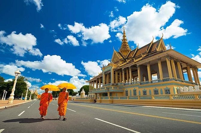 A Half Day Tour in Phnom Penh City - Silk Island and the Silk Farm: How Thread Becomes Cloth