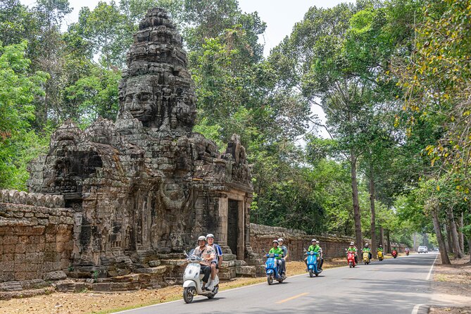 Angkor Adventure Vespa Tour / Tuk Tuk or Car - Second round at Angkor Wat, for more time and more angles