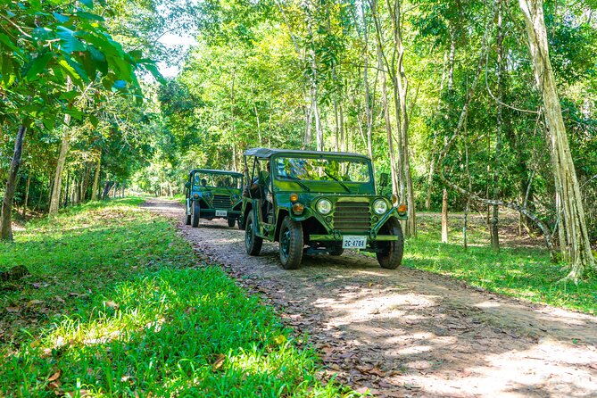 Angkor Jeep Tour Discovery - Inclusive Lunch - From Siem Reap into the Angkor Archaeological Park by jeep