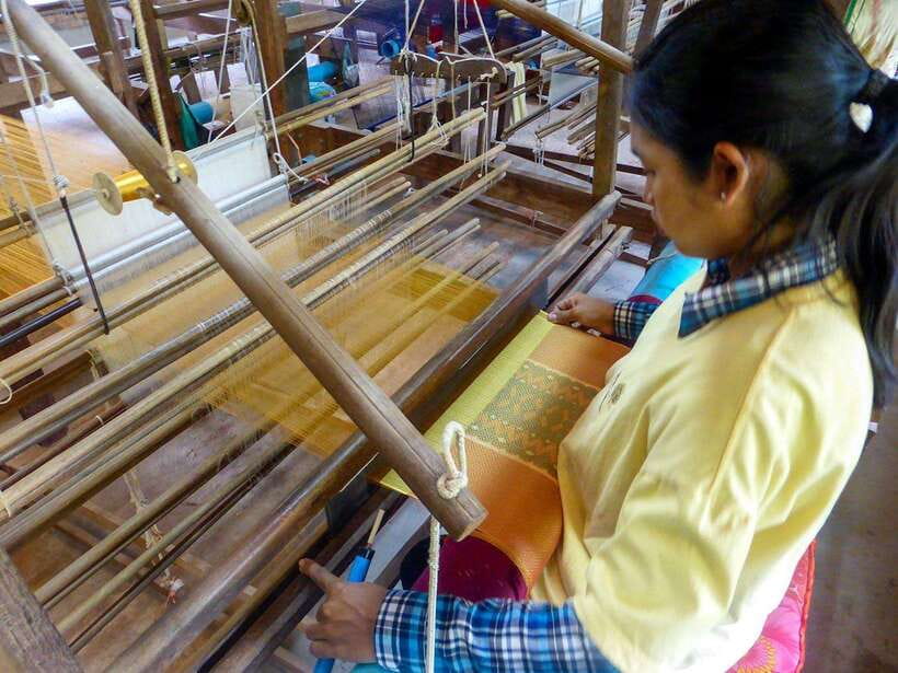 Angkor Silk Farm & Lotus Silk Farm: Siem Reap Discovery Tour - Photos, Heat, and What to Bring So You Enjoy It More
