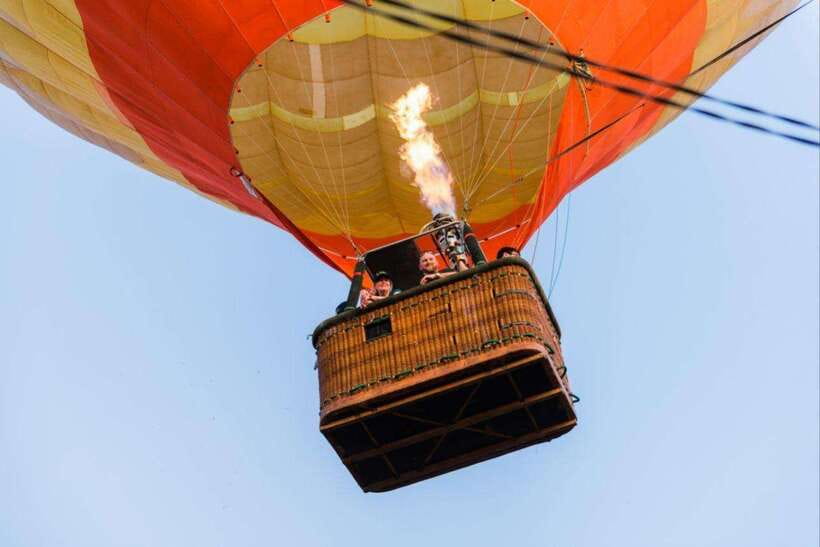 Angkor Stunning Hot Air Balloon - Quick hits for your sunrise balloon day