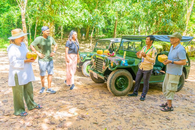 Angkor Sunrise Jeep Tour - Inclusive Breakfast & Lunch - Angkor Thom: bigger carvings, more story time