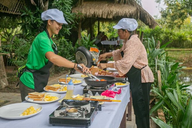 Angkor Sunrise Small Group Tour Inclusive Breakfast and lunch - Why 5:00 am makes this Angkor day work
