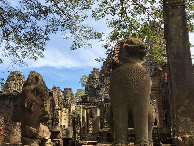 Angkor Temples Highlights Tour: 2 Days with Sunrise - Guide quality is not a small deal, it is the whole game