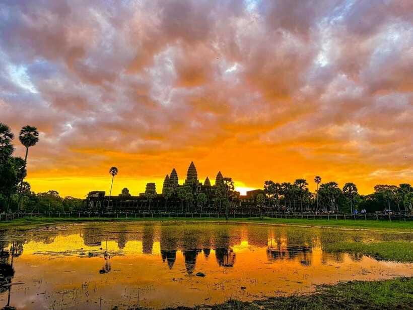 Angkor Wat 1 Day with Sunrise Combined tour with (Tuk Tuk) - Bayon, Baphuon, Phimeanakas, and the elephant and leper terraces