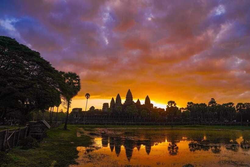 Angkor Wat 1 Day with Sunrise Combined tour with (Tuk Tuk) - Breakfast and lunch, how to keep the budget from slipping