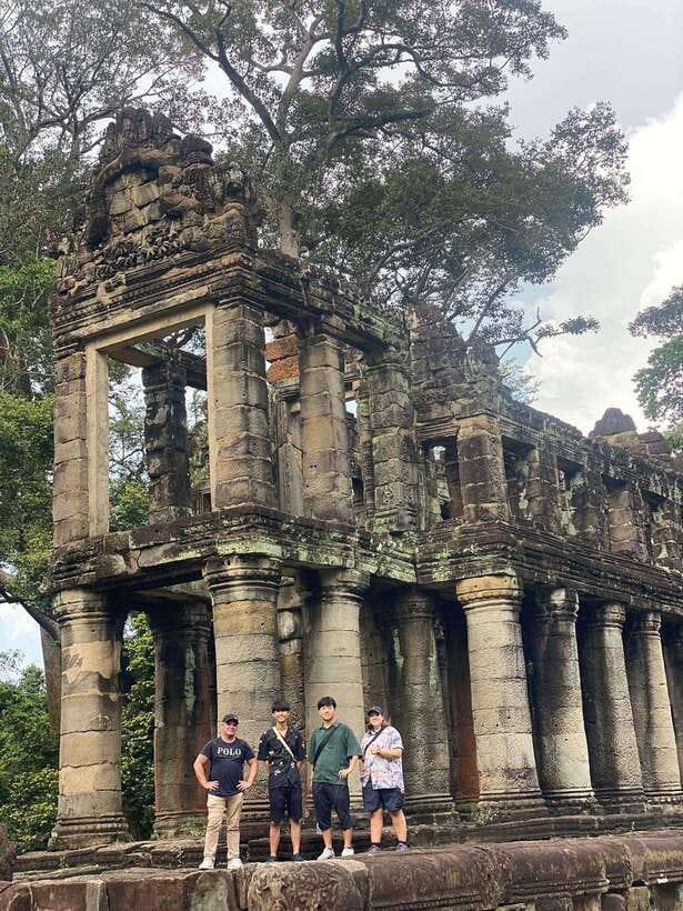 Angkor Wat 2-Day complex Sun rise & Sun set with Guided Tour - Day 2 big tour: Preah Khan loop and the route to sunset