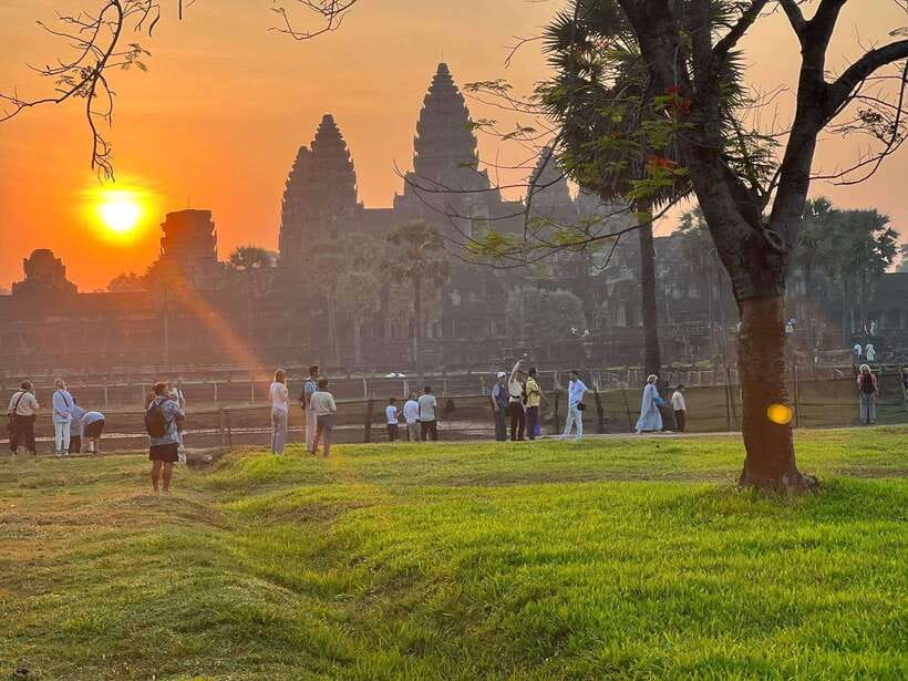Angkor Wat 2-Day complex Sun rise & Sun set with Guided Tour - Temple pass and what to bring, so you don’t waste time at the gate