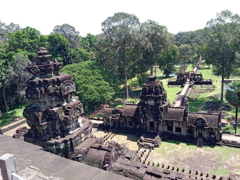 Angkor Wat, Angkor Thom, and Ta Prohm Day Trip with Sunset - Ta Prohm: Trees, Roots, and Why This Temple Feels Different