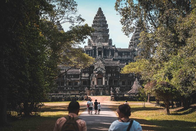 Angkor Wat Experience Temple Pass and Siem Reap Food Tour - Lunch break and reset time before the sunset food tour