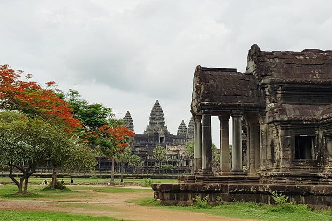 Angkor Wat Guided Tour - The guide factor: why Pablo (Channat) keeps coming up