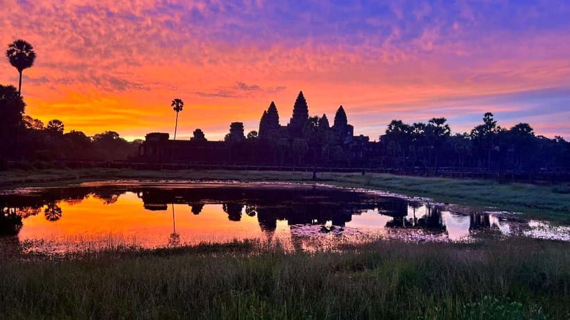 Angkor Wat: Highlights and Sunrise Guided Tour - Quick hits before you go