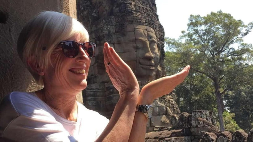 Angkor Wat: Highlights and Sunrise Guided Tour - What to wear and bring for temple comfort