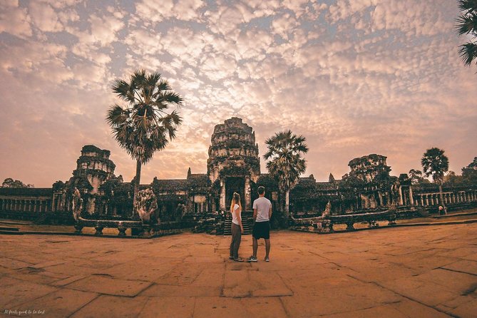 Angkor Wat Private Day Tour from Siem Reap - Angkor Thom South Gate: the massive walls that set the tone