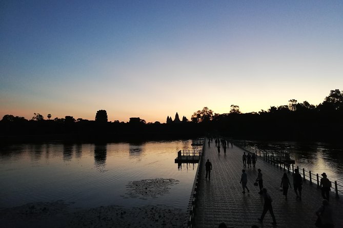 Angkor Wat Private Driver Tours to Angkor Wat Sunrise, Angkor Thom & Ta Prohm - Angkor Wat sunrise and the 2.5 hour monument circuit