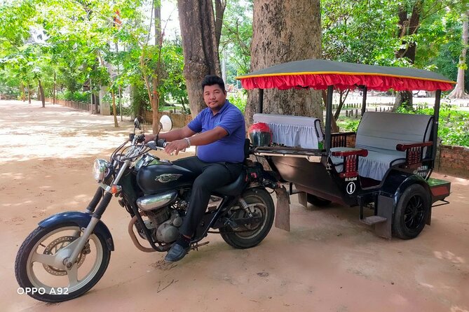 Angkor Wat Private Tour by Tuk-Tuk with English Speaking Driver - Lunch breaks, water, and coping with heat or rain