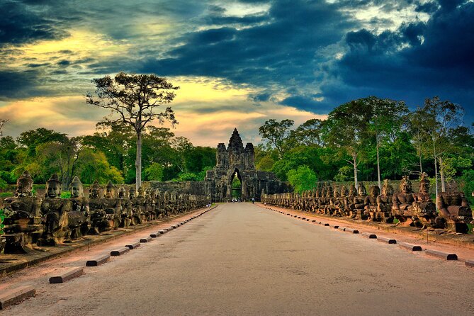 Angkor Wat Private Tuk-Tuk Tour (sunrise Option) & more - Angkor Wat at sunrise: your 3-hour anchor stop